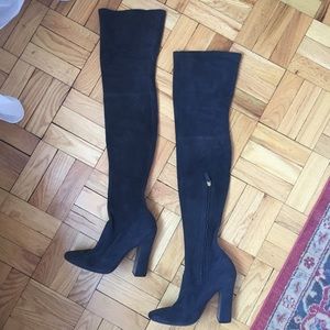 ⭐️ PRICE DROP! ⭐️Over the knee Halston suede boots